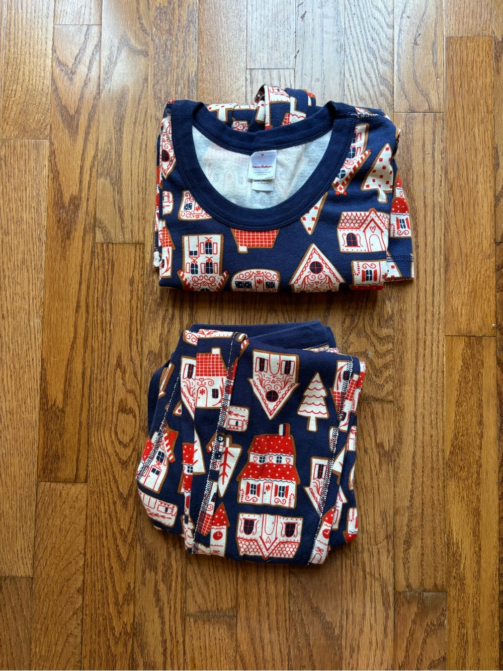 Hanna Andersson Women’s Medium Christmas Village Organic Cotton Pajama Set